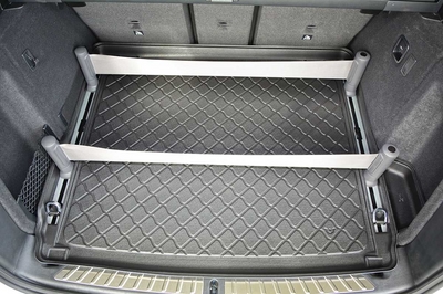 BMW X3 boot liner with rails